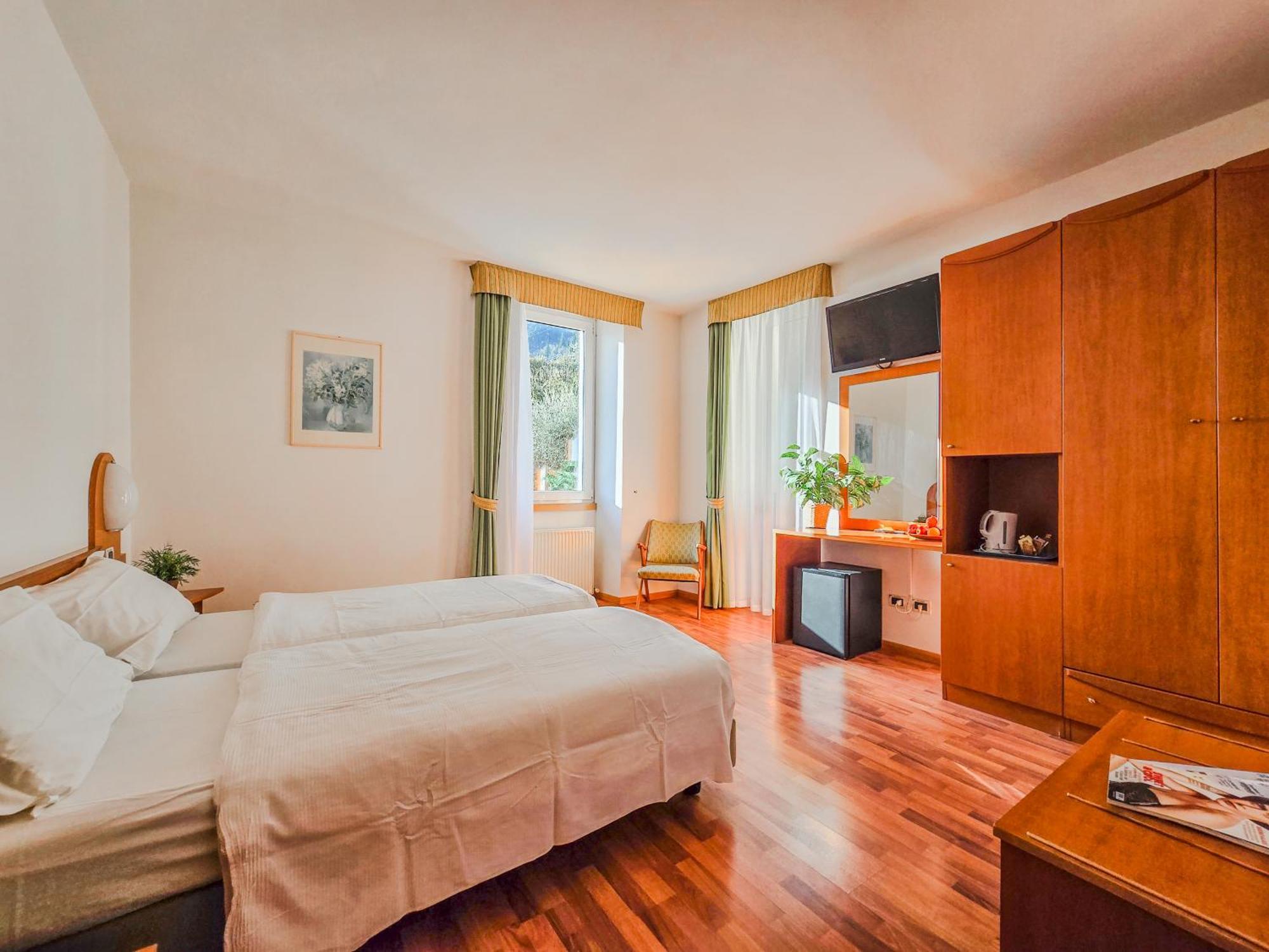 Aparthotel Englovacanze Riva del Garda Eksteriør billede