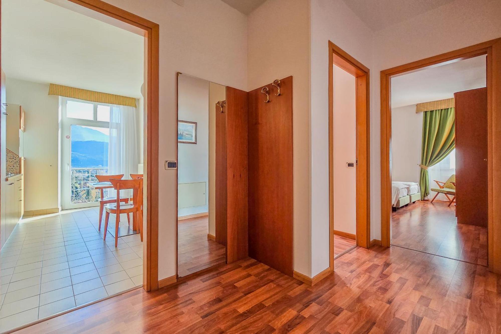 Aparthotel Englovacanze Riva del Garda Eksteriør billede
