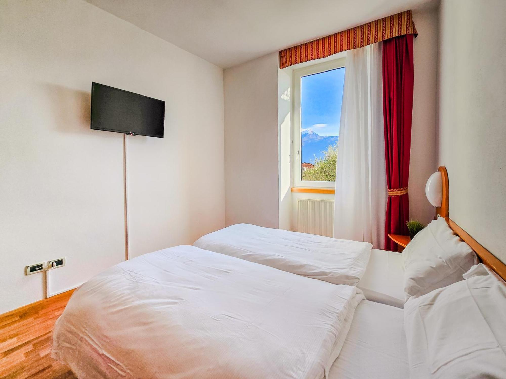 Aparthotel Englovacanze Riva del Garda Eksteriør billede