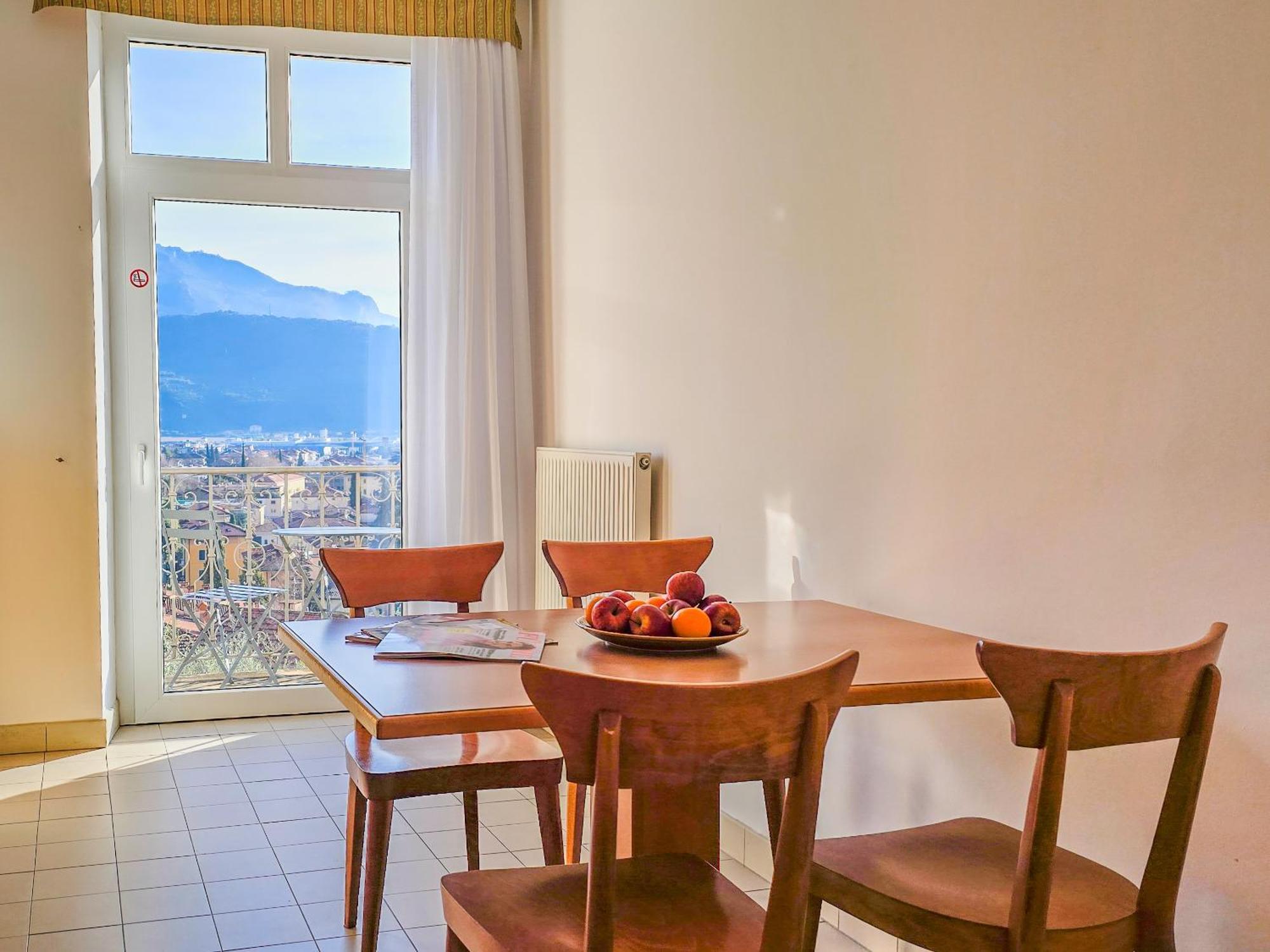 Aparthotel Englovacanze Riva del Garda Eksteriør billede
