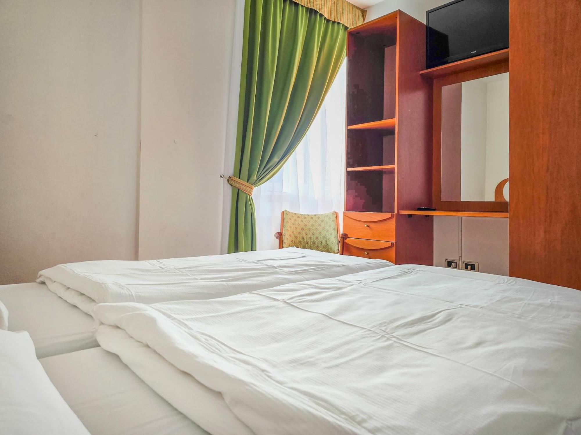Aparthotel Englovacanze Riva del Garda Eksteriør billede
