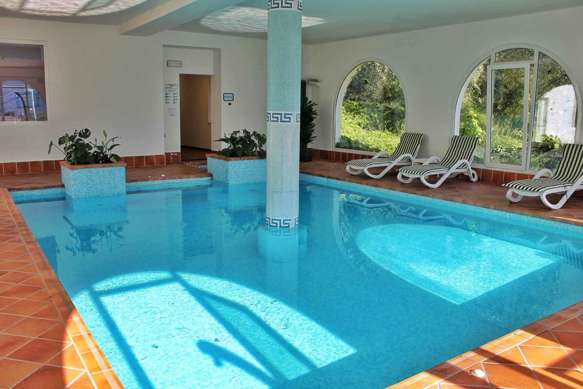 Aparthotel Englovacanze Riva del Garda Eksteriør billede